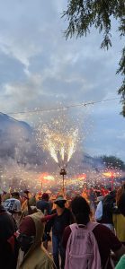 Correfoc petit en la rambla de tarragona durante las fiestas patronales de santa tecla